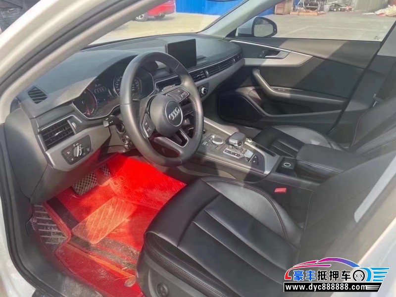 19年奥迪A4轿车抵押车出售