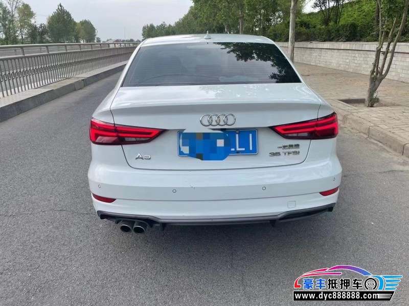 18年奥迪A3轿车抵押车出售