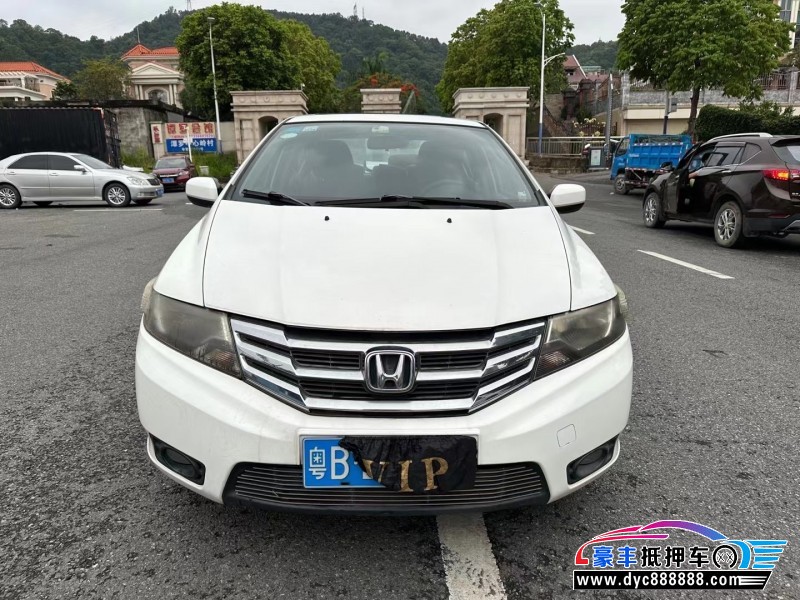 14年本田锋范轿车抵押车出售