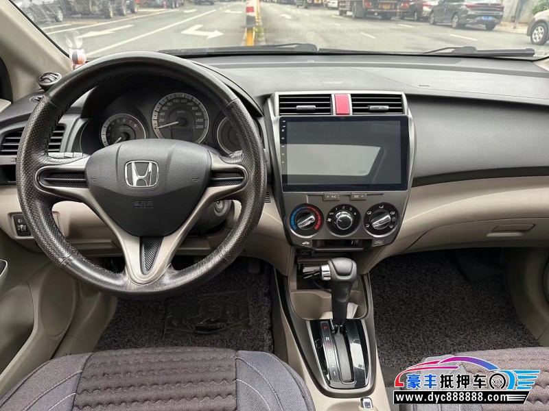 14年本田锋范轿车抵押车出售