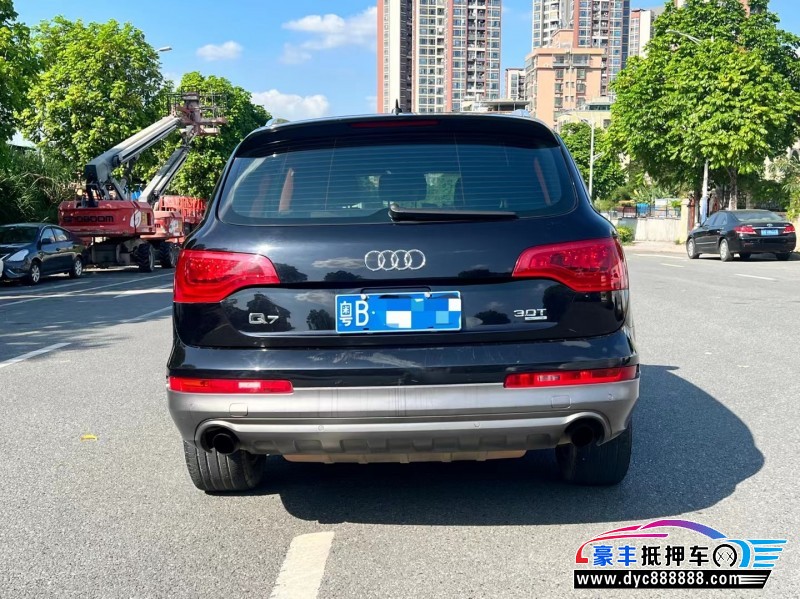 11年奥迪Q7轿车抵押车出售