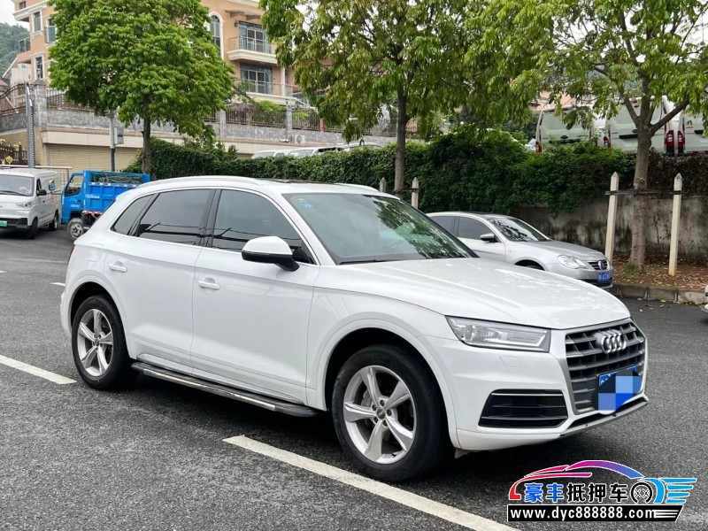 19年奥迪Q7轿车抵押车出售