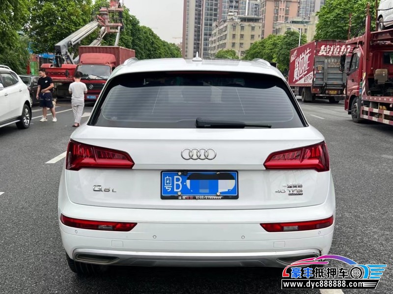 19年奥迪Q7轿车抵押车出售