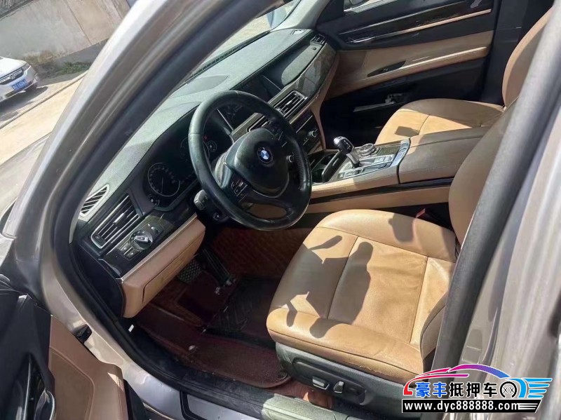 13年宝马7系轿车抵押车出售