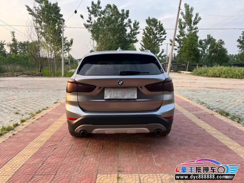 17年宝马X1轿车抵押车出售