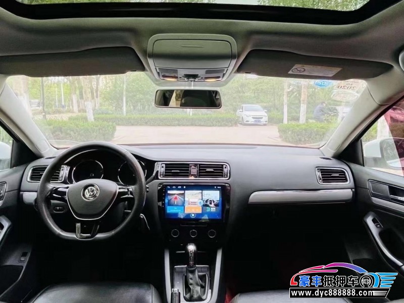 16年大众速腾轿车抵押车出售