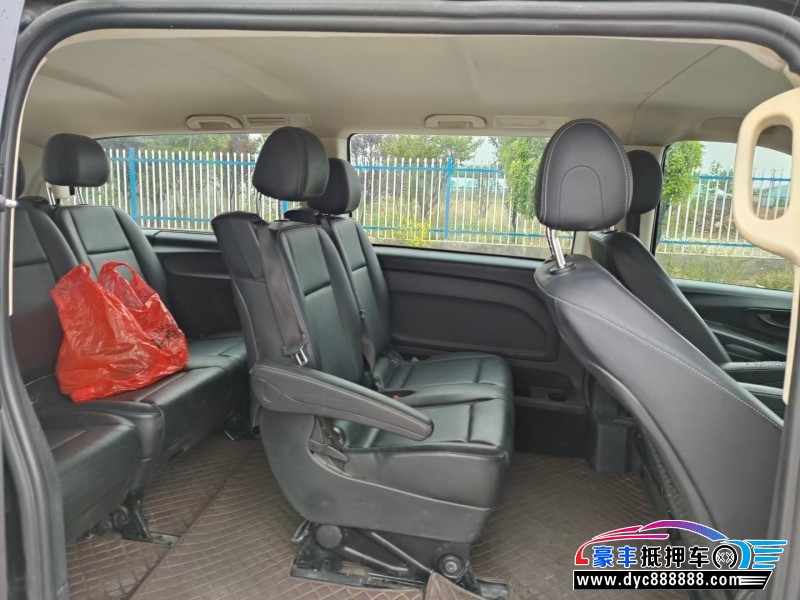 17年奔驰威霆SUV抵押车出售