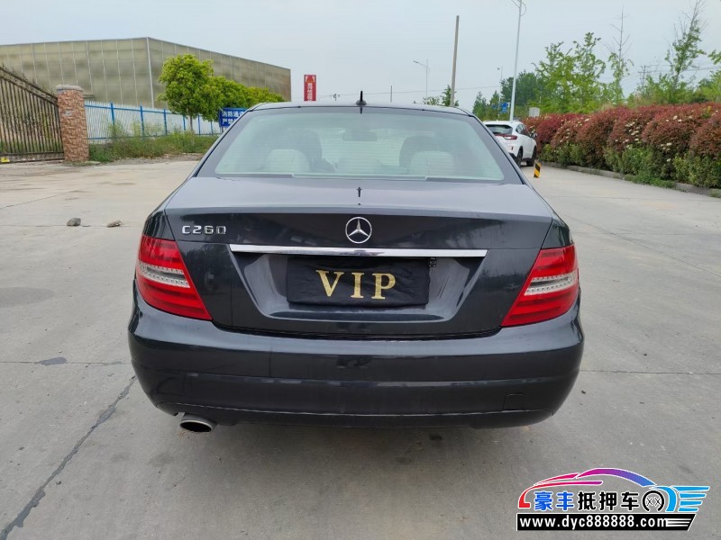 12年奔驰C轿车抵押车出售