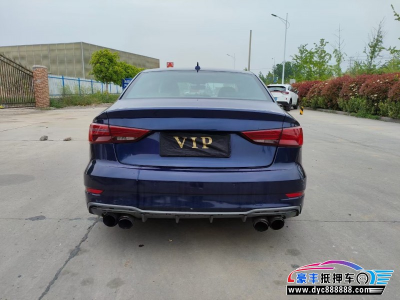 17年奥迪S3轿车抵押车出售