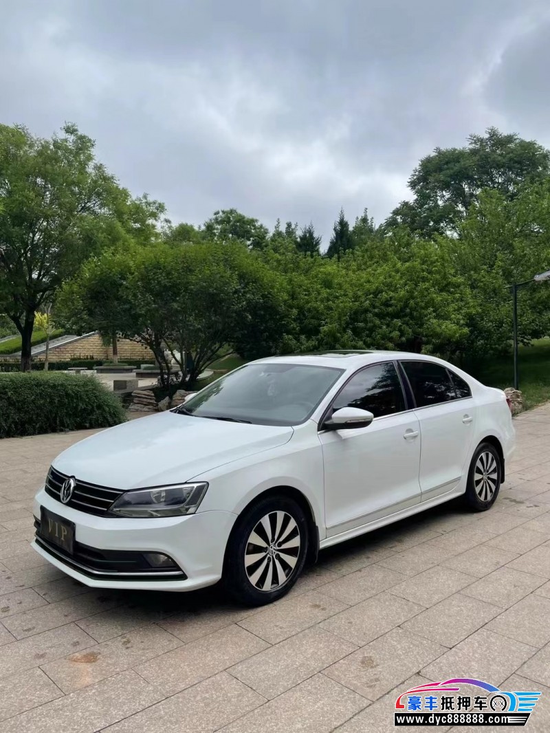 17年大众速腾轿车抵押车出售