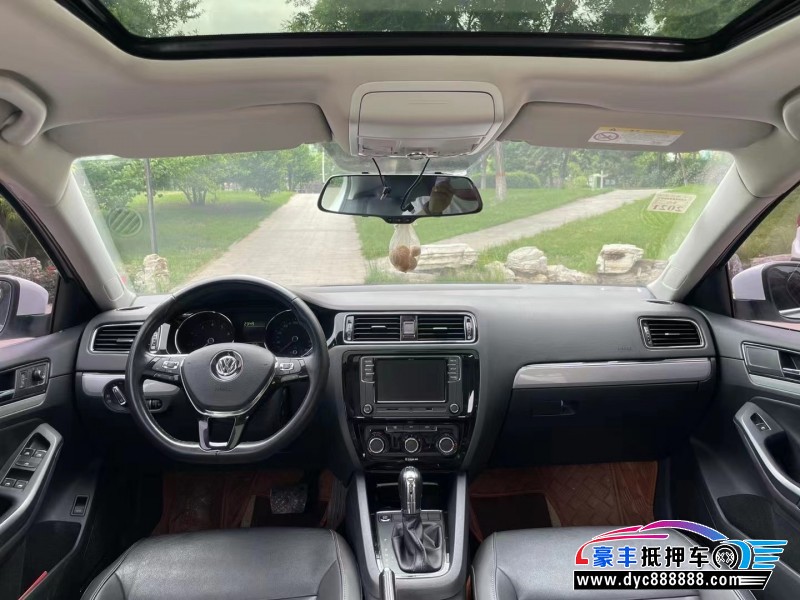 17年大众速腾轿车抵押车出售