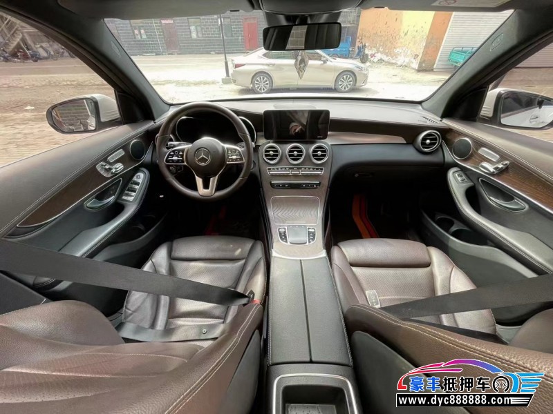 20年奔驰GLC轿车抵押车出售