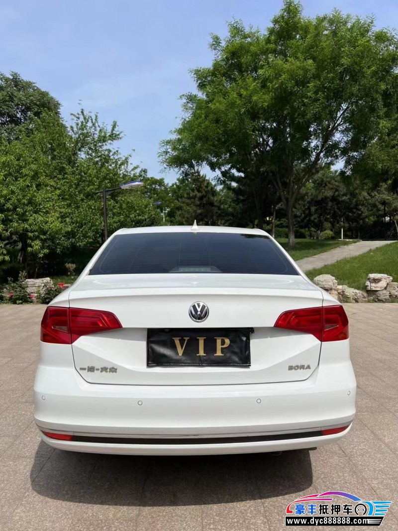 16年大众宝来轿车抵押车出售