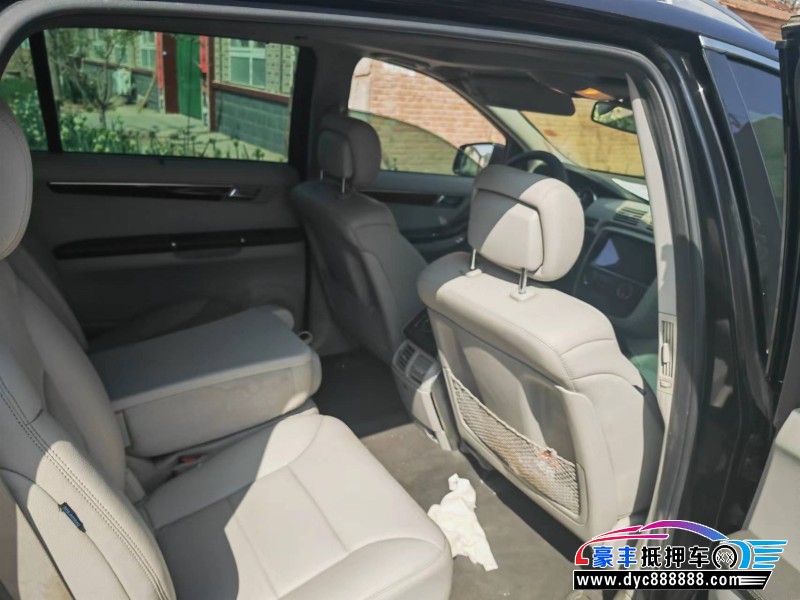 12年奔驰RMPV抵押车出售