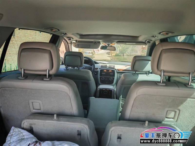 12年奔驰RMPV抵押车出售