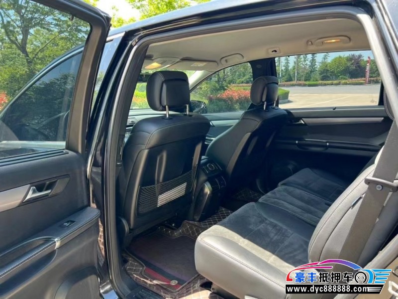 14年奔驰R轿车抵押车出售