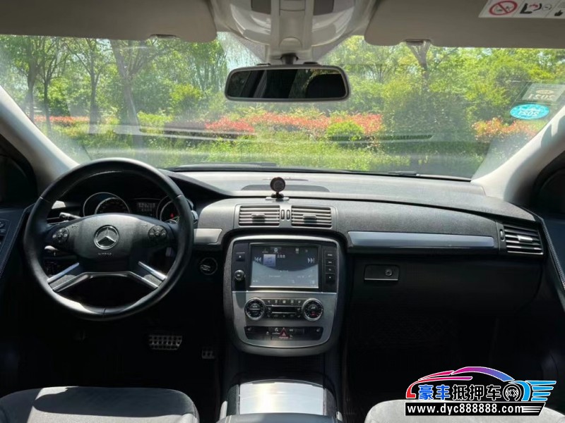 14年奔驰R轿车抵押车出售