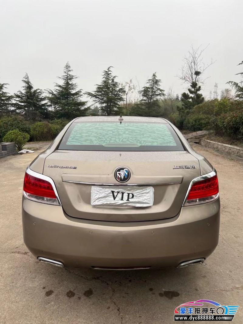 10年别克君越轿车抵押车出售