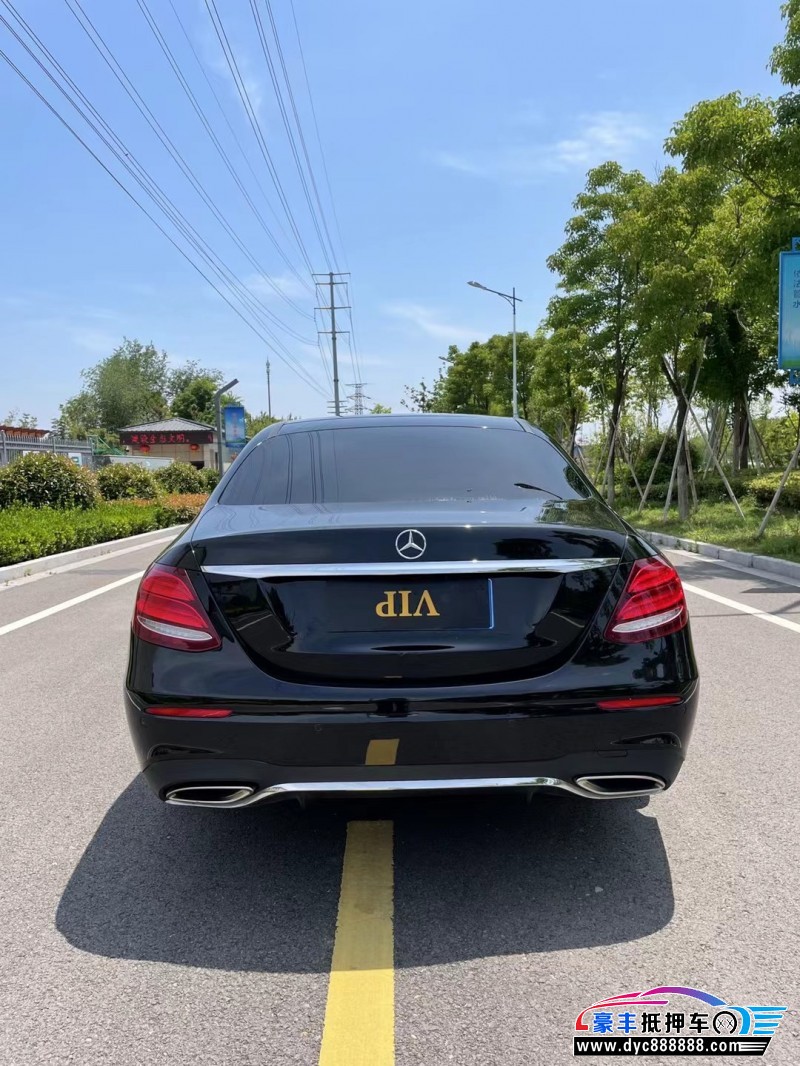 20年奔驰E轿车抵押车出售
