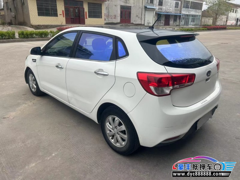 16年起亚K2轿车抵押车出售