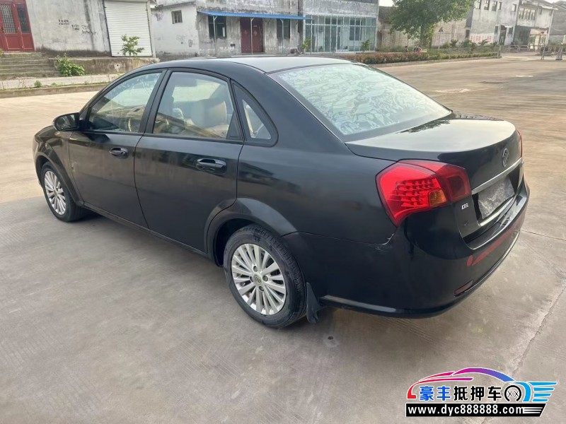 12年别克凯越轿车抵押车出售