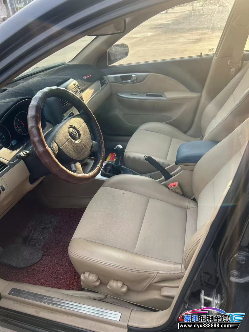 12年别克凯越轿车抵押车出售