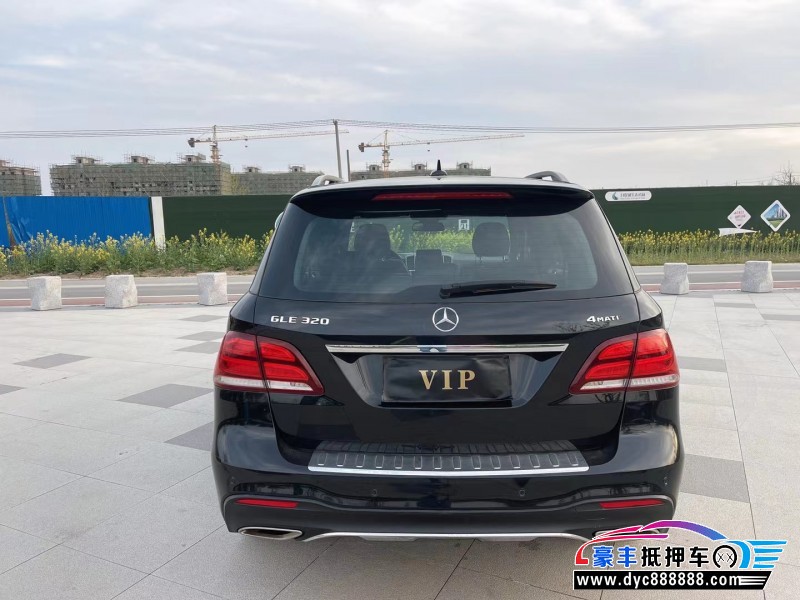 17年奔驰GLE轿车抵押车出售