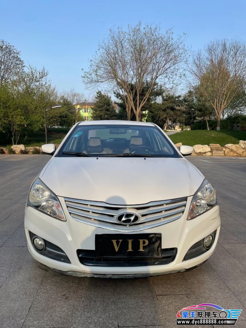 15年现代悦动轿车抵押车出售