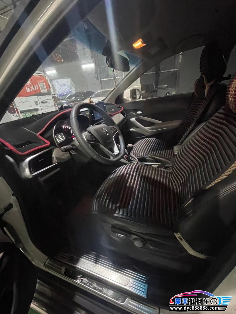 18年宝骏510轿车抵押车出售