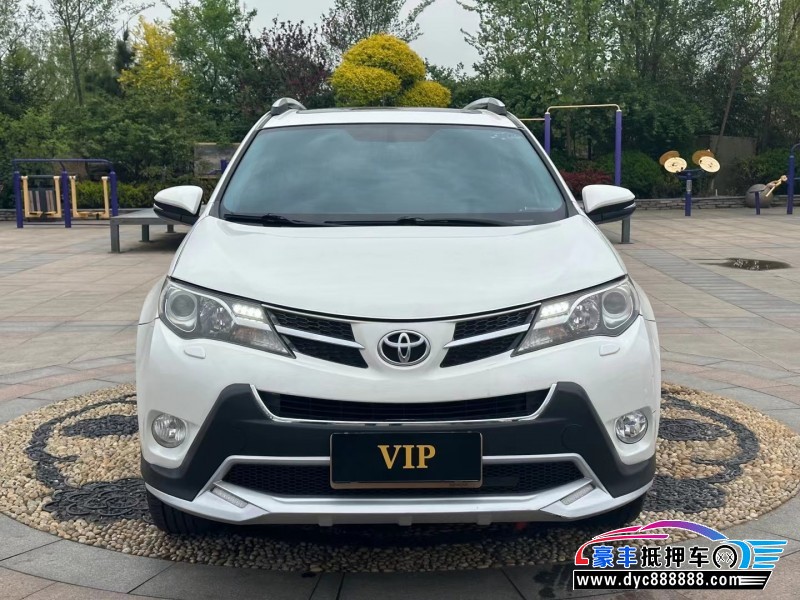 14年丰田RAV4轿车抵押车出售