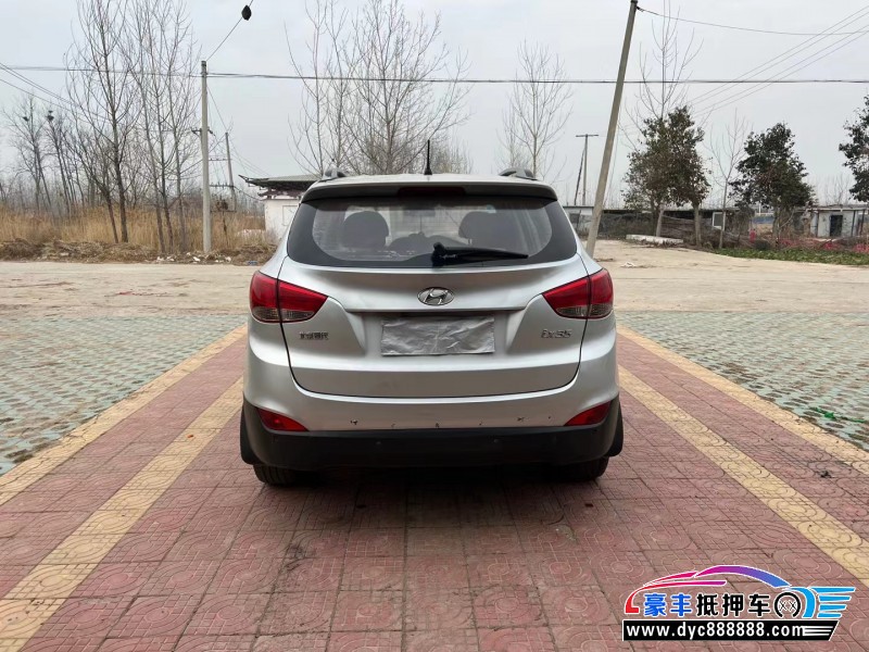 10年现代ix35轿车抵押车出售
