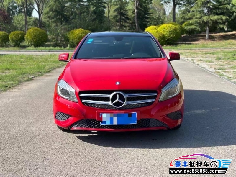 15年奔驰A轿车抵押车出售