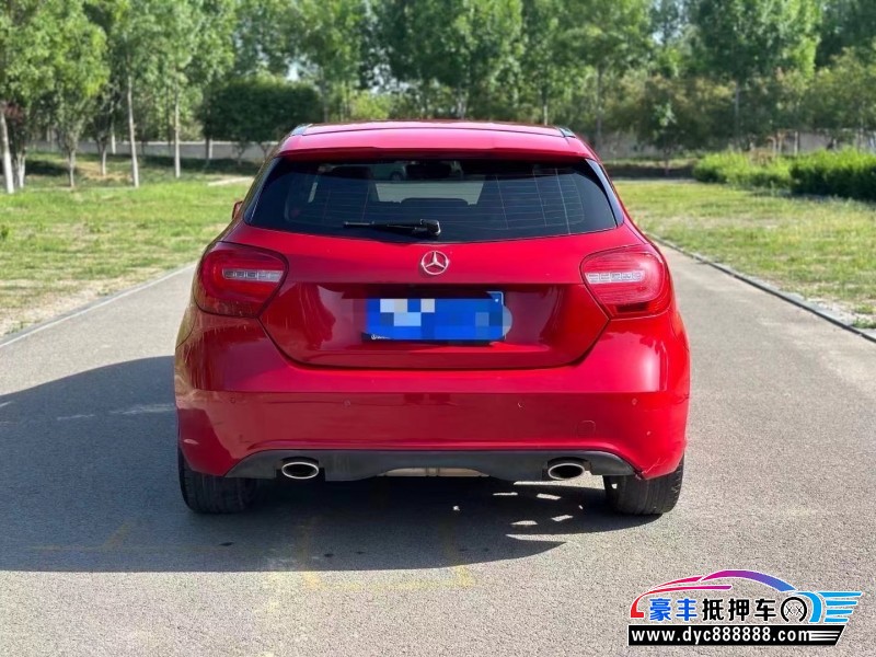 15年奔驰A轿车抵押车出售