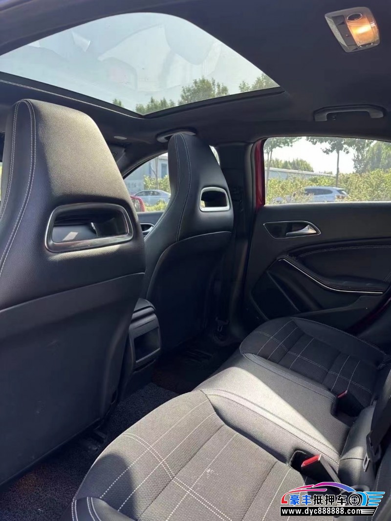 15年奔驰A轿车抵押车出售