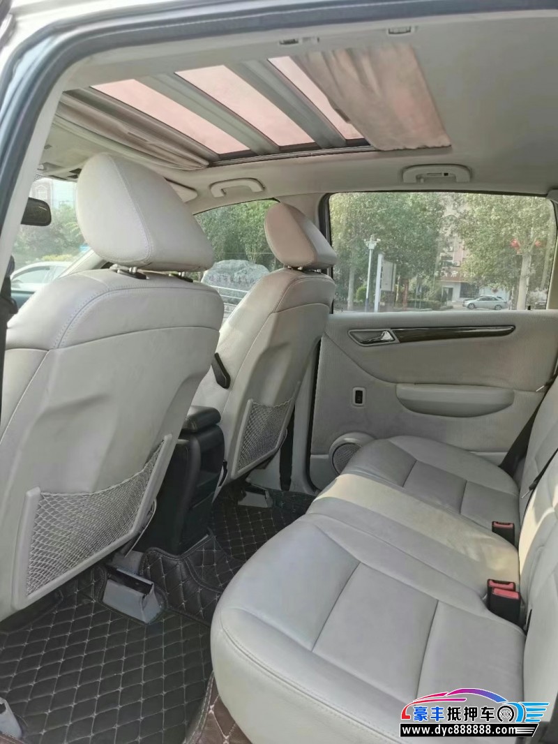 10年奔驰B轿车抵押车出售