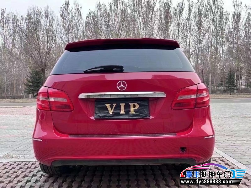 14年奔驰B轿车抵押车出售