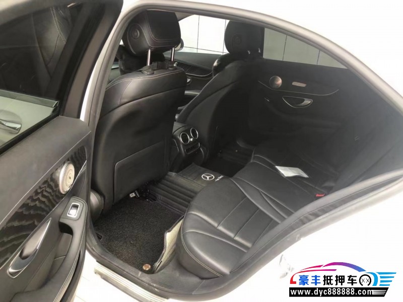 19年奔驰C轿车抵押车出售