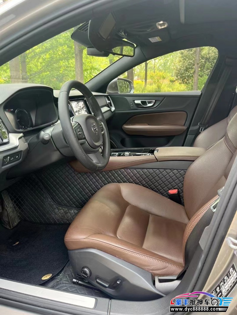 21年沃尔沃S60轿车抵押车出售