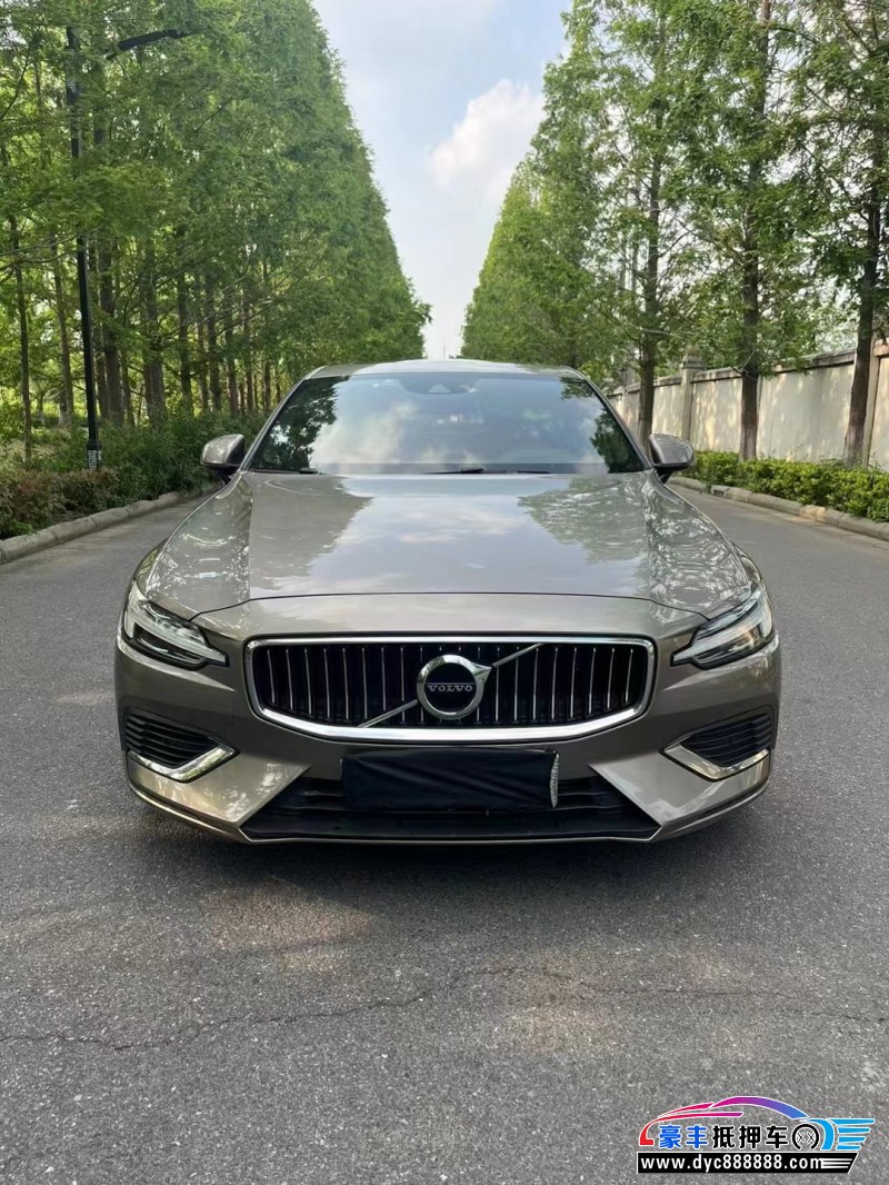 21年沃尔沃S60轿车抵押车出售