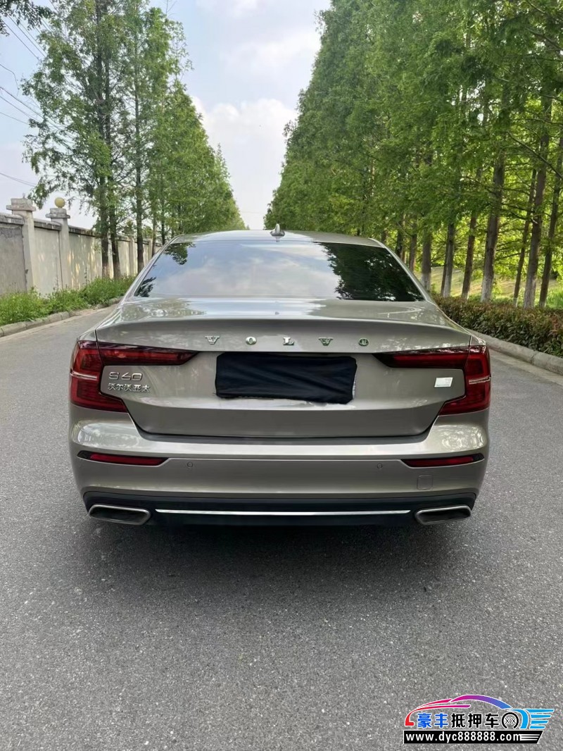 21年沃尔沃S60轿车抵押车出售