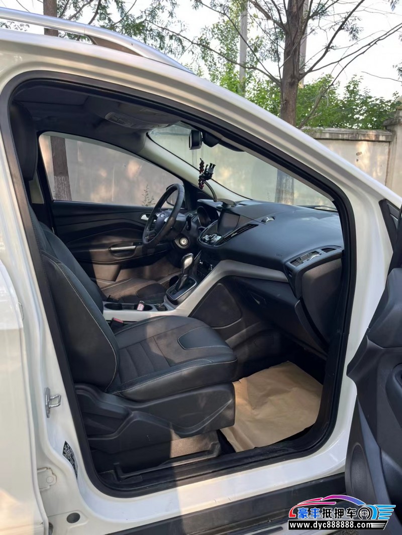 15年福特翼虎轿车抵押车出售