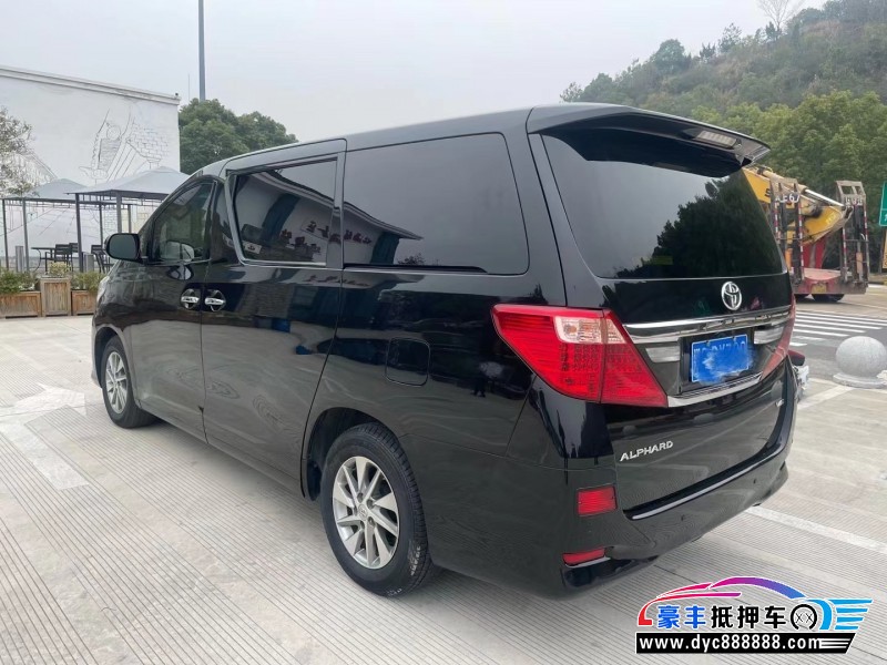 13年丰田埃尔法轿车抵押车出售