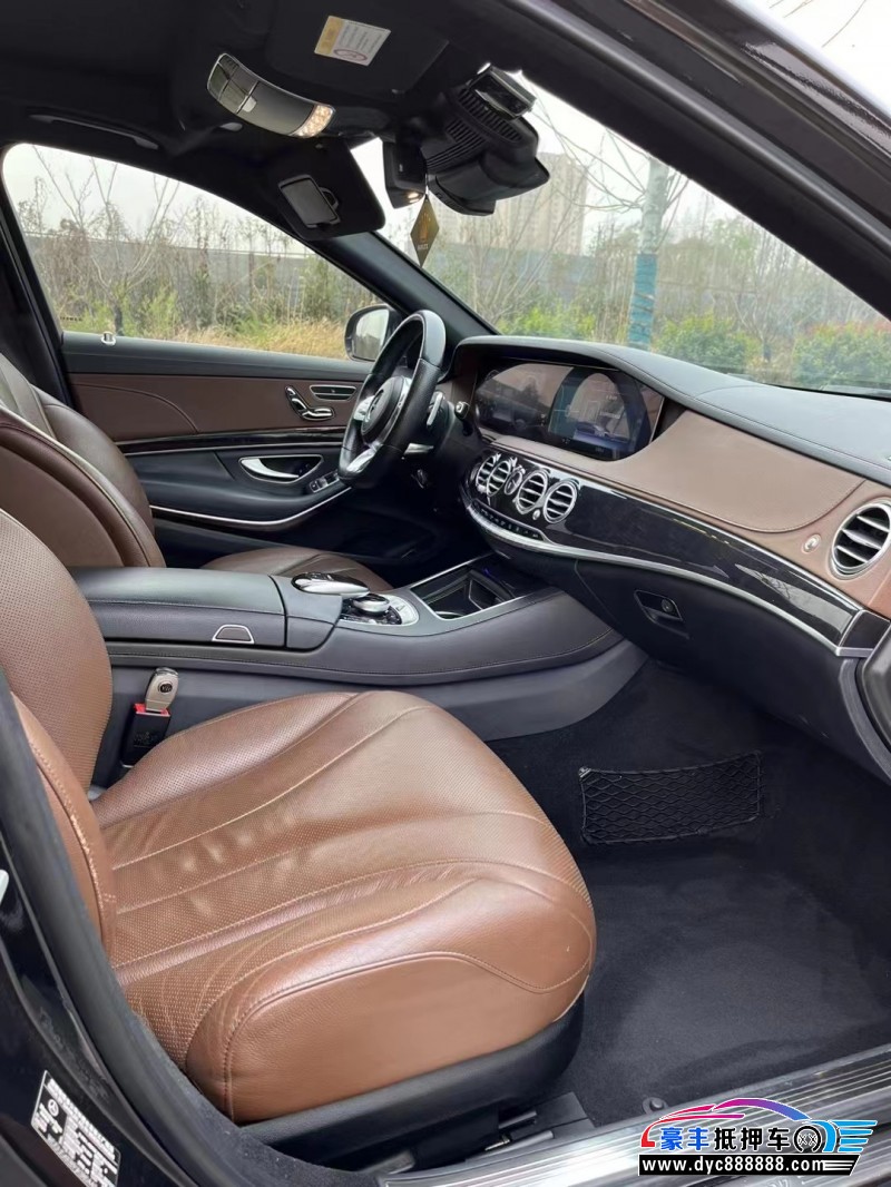 18年奔驰S级轿车抵押车出售