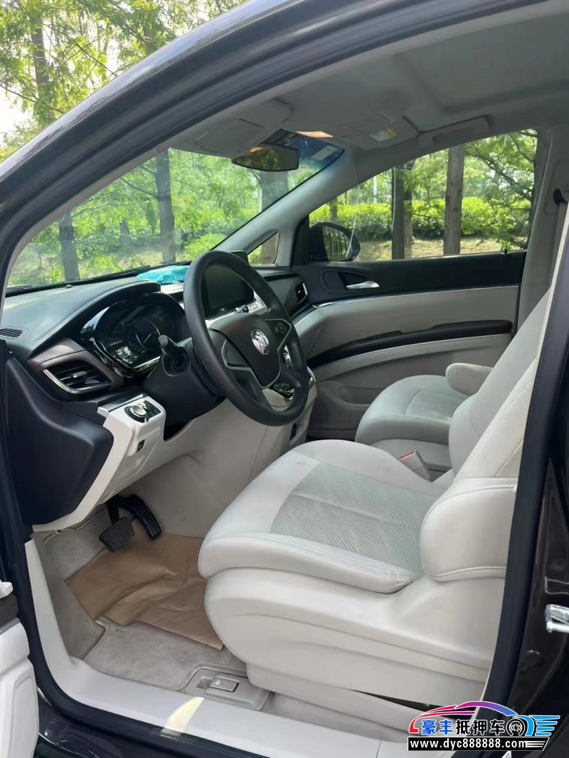 21年别克GL8轿车抵押车出售