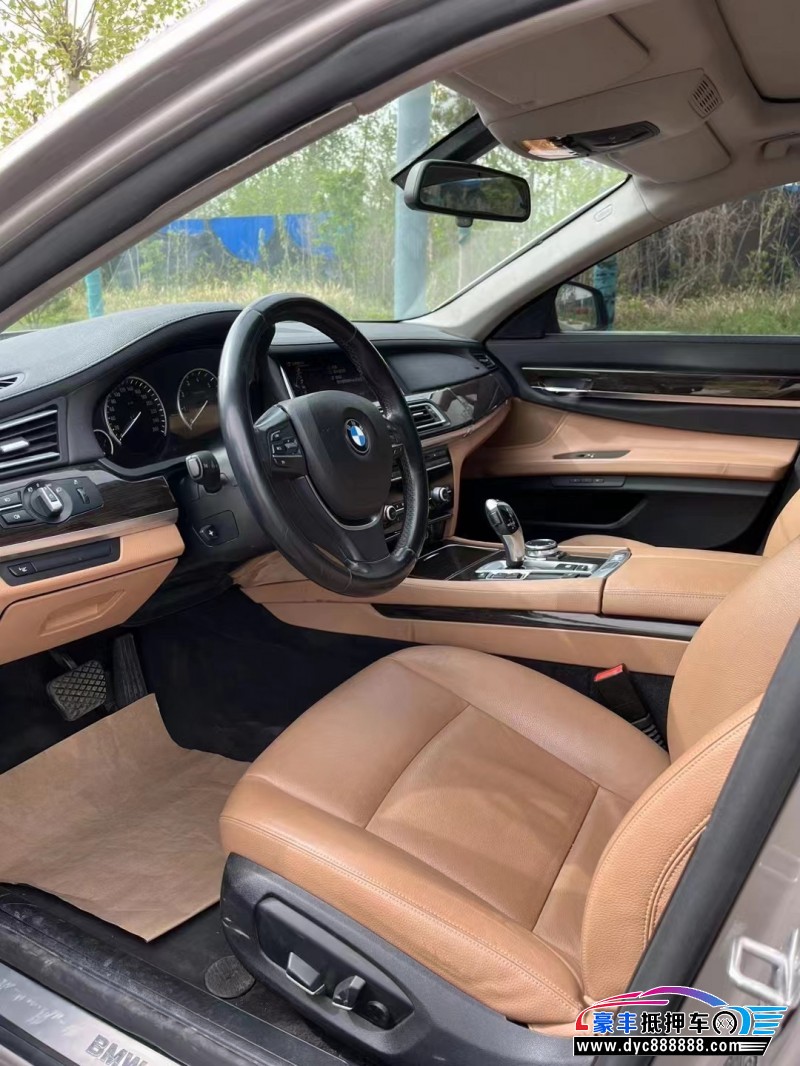 15年宝马7系轿车抵押车出售