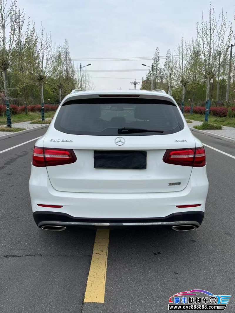 17年奔驰GLC轿车抵押车出售