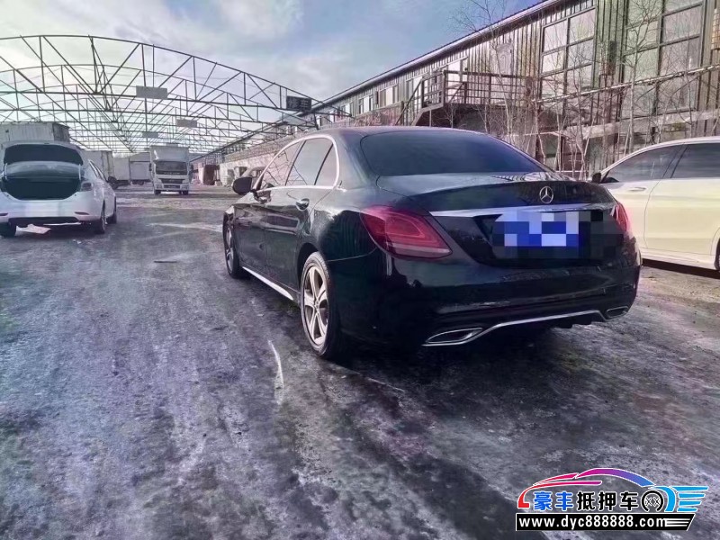 20年奔驰C级轿车抵押车出售