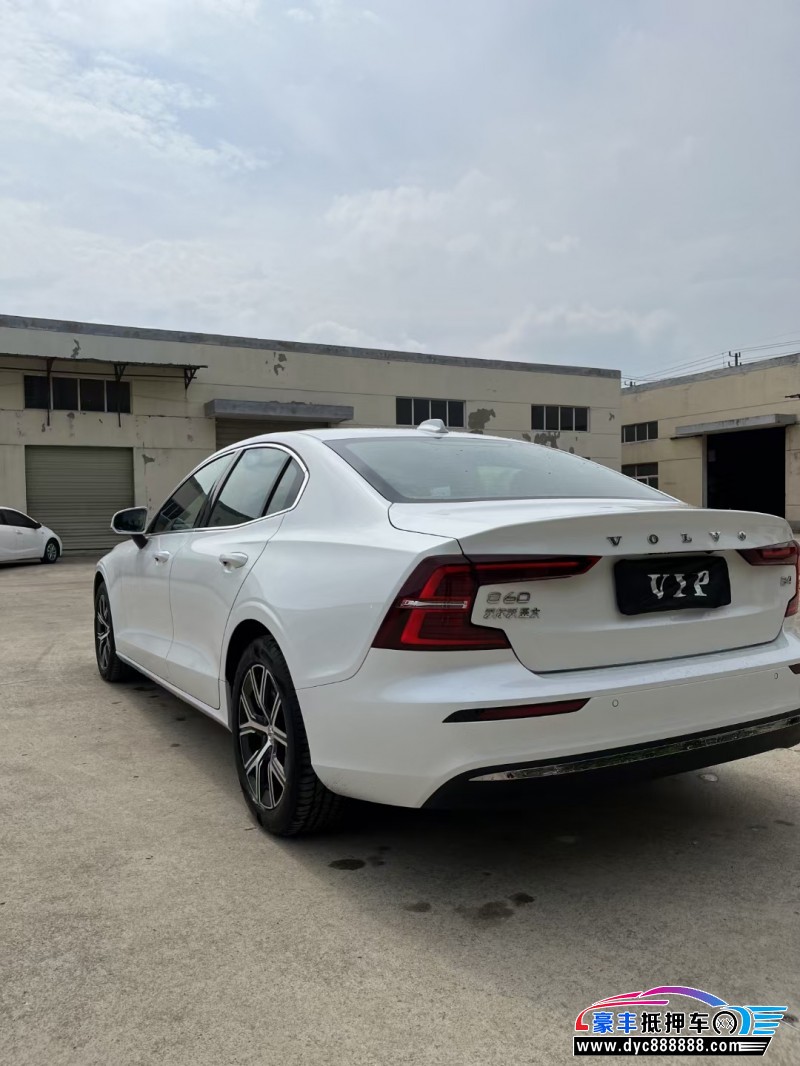 23年沃尔沃S60轿车抵押车出售