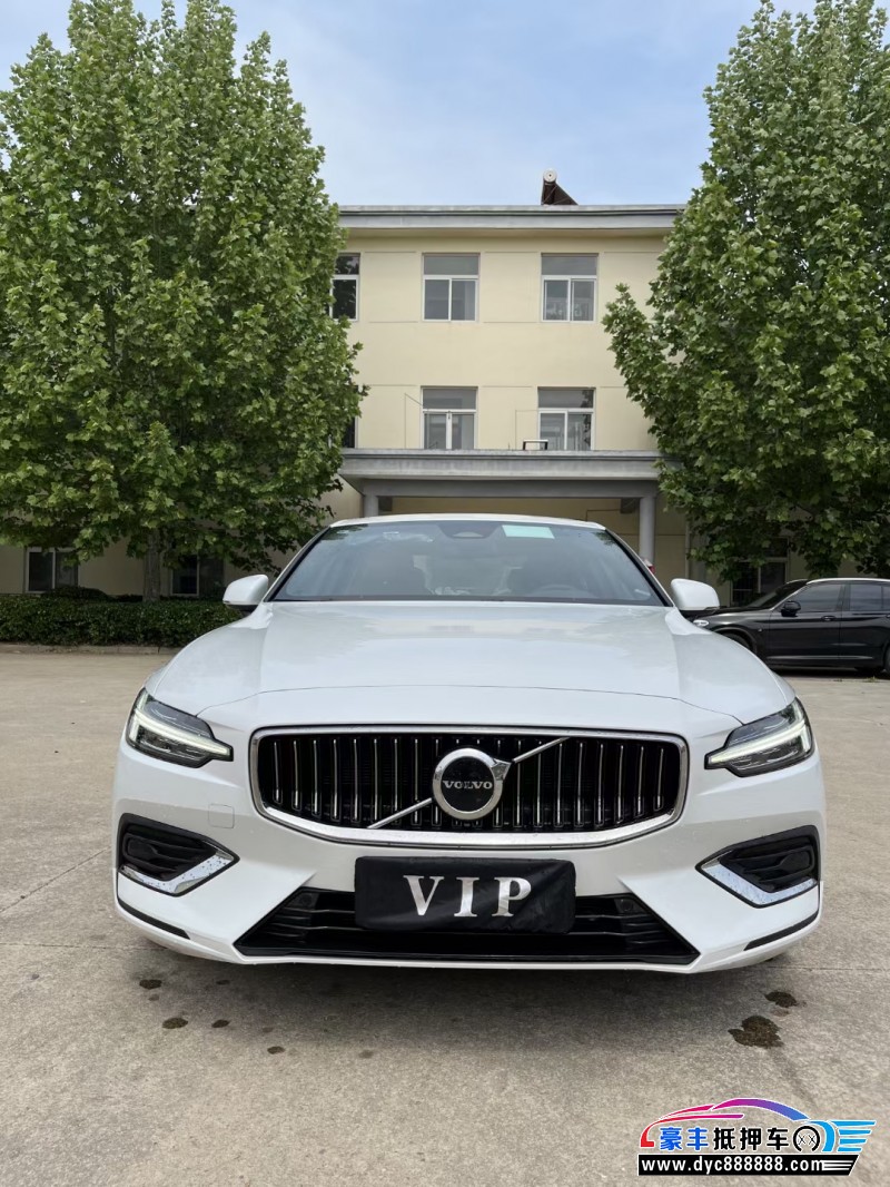 23年沃尔沃S60轿车抵押车出售