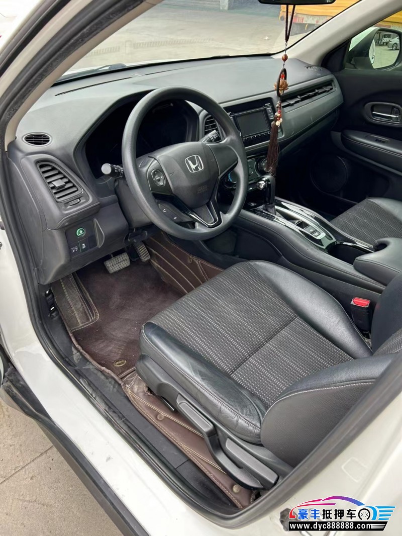 17年本田缤智轿车抵押车出售